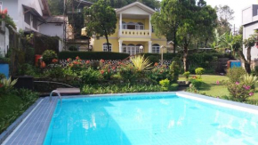 Villa Oak Tree Puncak